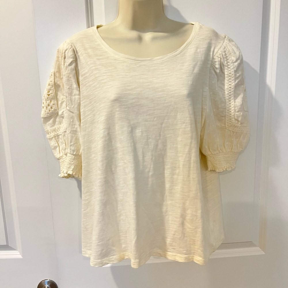 NWT Design History Cream Blouse with Textured Sleeves